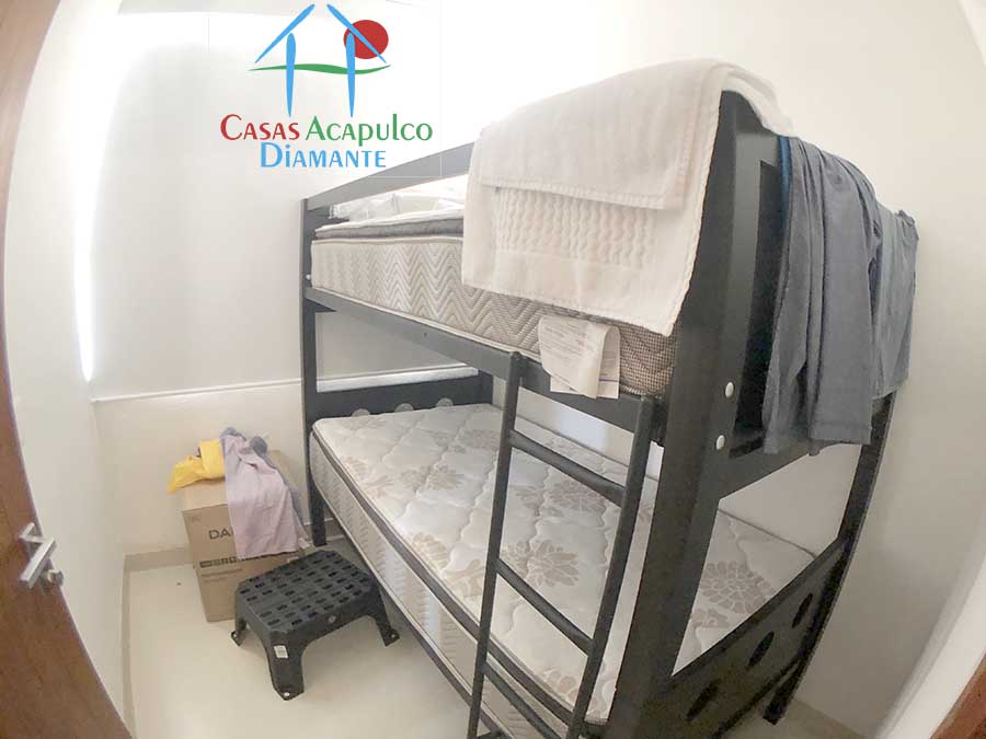 Delta 8 - Cuarto de servicio 2 Delta 8 - Cuarto de servicio 2